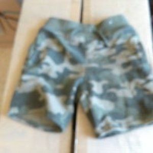 BOYS GARANIMALS-SIZE 3T - CAMO SHORTS- PULL STRING - OK SHAPE